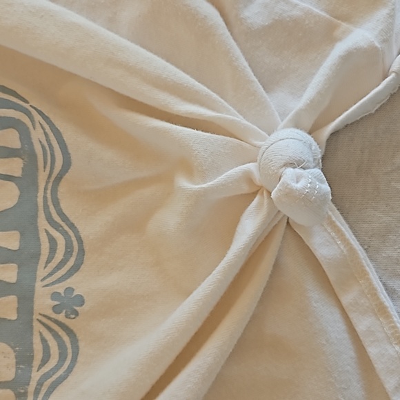 abercrombie kids knot-front graphic logo tee, Size 11/12 - Picture 3 of 8